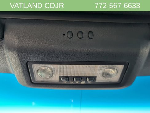 Used 2004 Ford Thunderbird image 23
