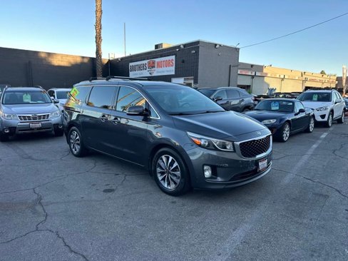 Used 2015 Kia Sedona SX image 3