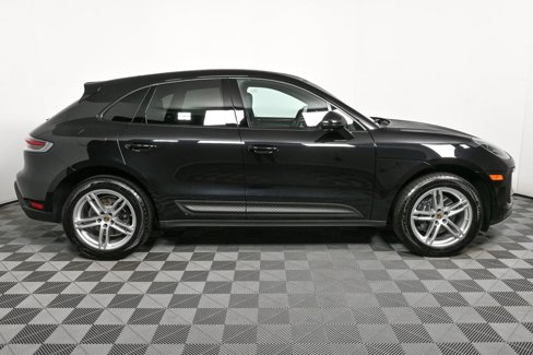 Used 2025 Porsche Macan image 29