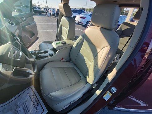 Used 2018 GMC Acadia Denali w/ Technology Package image 13