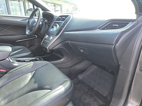 Used 2018 Lincoln MKC Premiere image 25