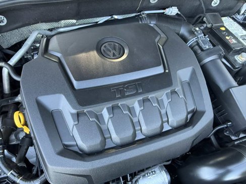 Used 2019 Volkswagen Passat 2.0T Wolfsburg image 24