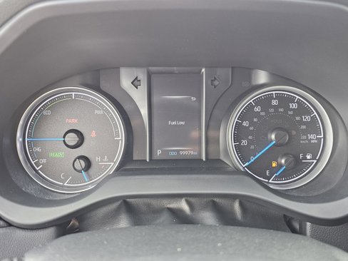 Used 2021 Toyota Venza LE w/ Carpet Mat Package (TMS) image 11