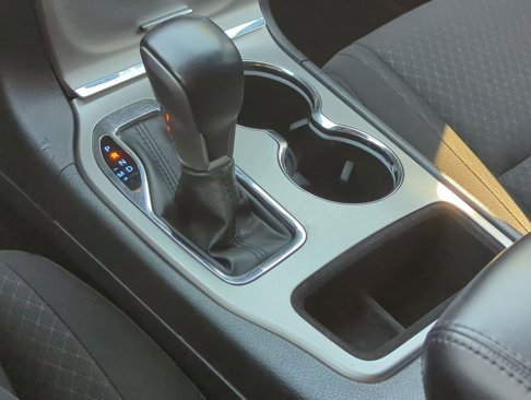 Used 2021 Jeep Grand Cherokee Laredo image 7