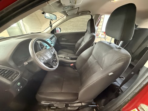 Used 2017 Honda HR-V LX image 14