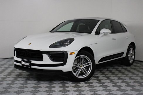 Certified 2025 Porsche Macan image 35