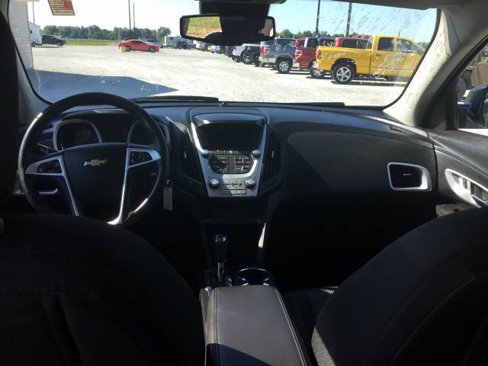Used 2017 Chevrolet Equinox LT w/ Convenience Package image 12