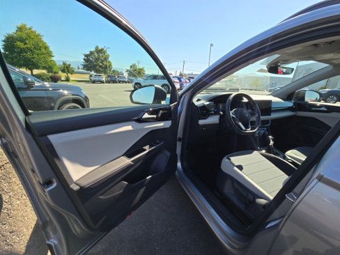 New 2025 Volkswagen Taos S image 21