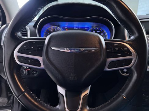 Used 2020 Chrysler 300 Touring image 14