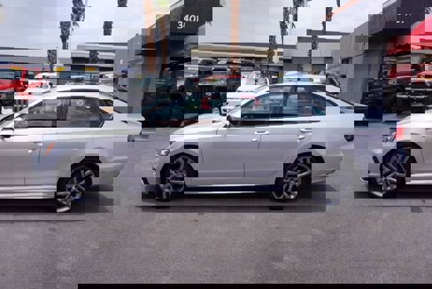 Used 2018 Volkswagen Passat 2.0T image 3