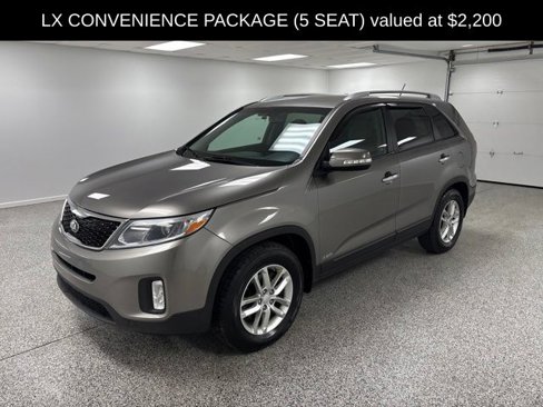 Used 2015 Kia Sorento LX image 3