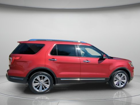 Certified 2019 Ford Explorer Limited w/ Class III Trailer Tow Package image 30