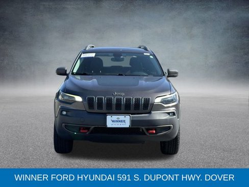 Used 2019 Jeep Cherokee Trailhawk image 3