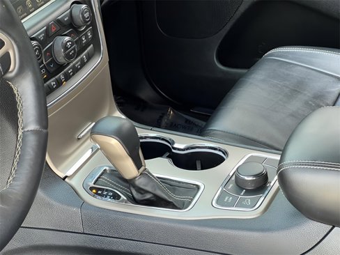 Used 2017 Jeep Grand Cherokee Limited image 33