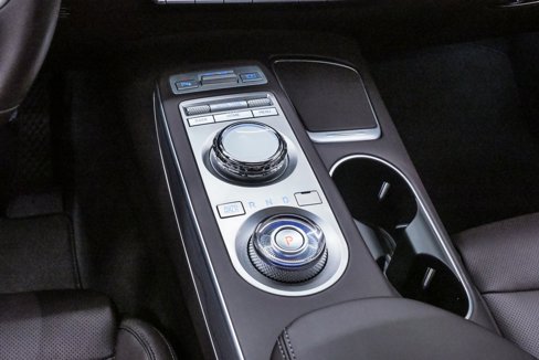 Certified 2022 Genesis GV70 2.5T w/ Advanced Package image 19