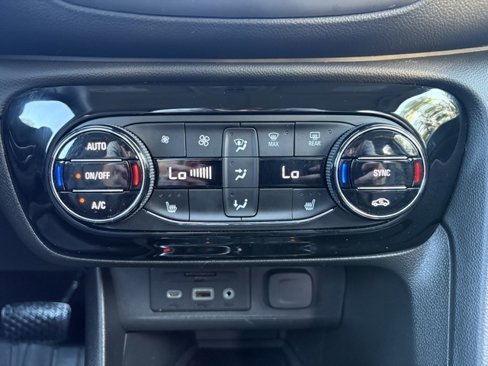 Used 2023 Buick Encore GX Essence w/ Advanced Technology Package image 27
