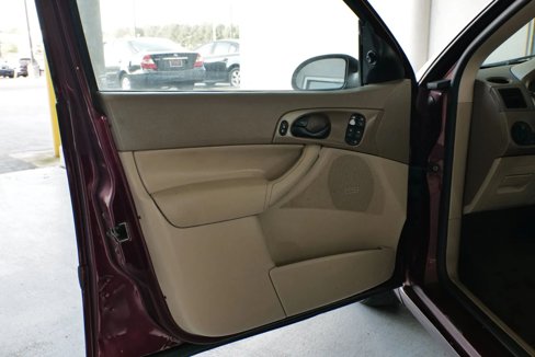 Used 2007 Ford Focus SE image 24