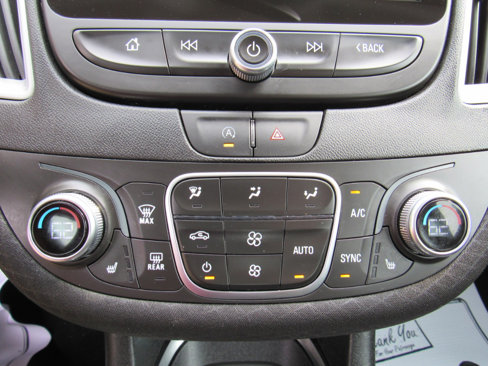 Used 2024 Chevrolet Malibu LT image 17