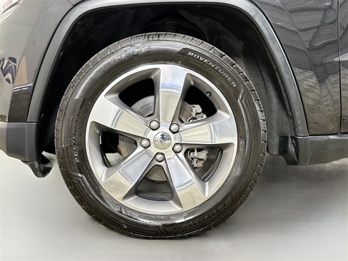 Used 2015 Jeep Grand Cherokee Limited w/ Trailer Tow Group IV image 32