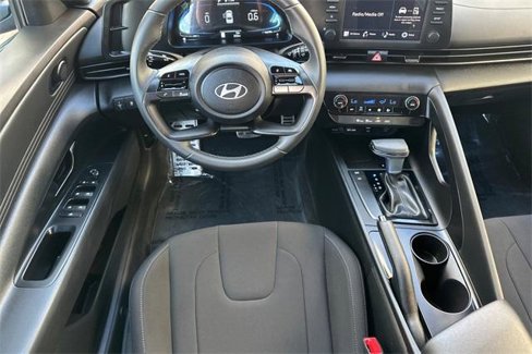 Certified 2025 Hyundai Elantra Sport image 15