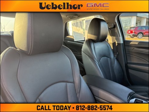 Used 2019 Buick LaCrosse Essence w/ Sights and Sounds Package image 4