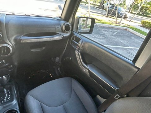 Used 2017 Jeep Wrangler Unlimited Sport image 11
