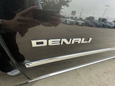 Used 2017 GMC Yukon XL Denali w/ Open Road Package image 33