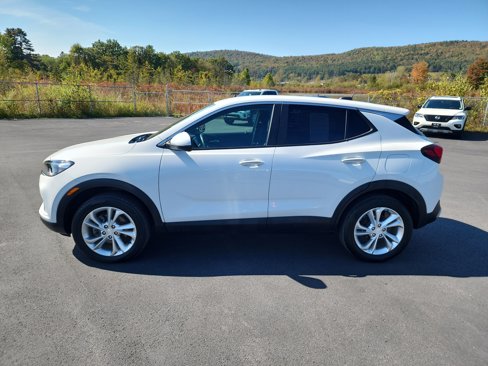 Certified 2021 Buick Encore GX Preferred w/ Cold Weather Comfort Package image 5