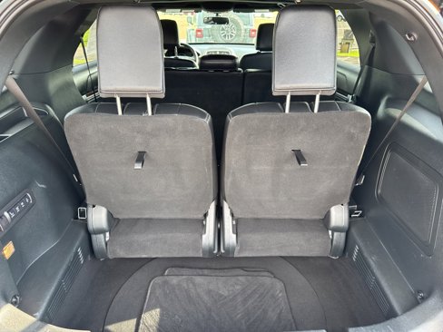 Used 2019 Ford Explorer Limited w/ Class III Trailer Tow Package image 8