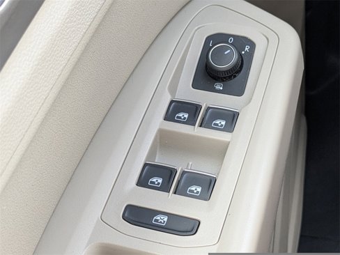 Used 2019 Volkswagen Atlas SEL R-Line image 27