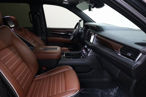 Used 2023 GMC Yukon Denali Ultimate image 95