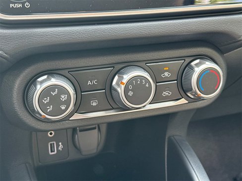 New 2025 Nissan Versa S image 5