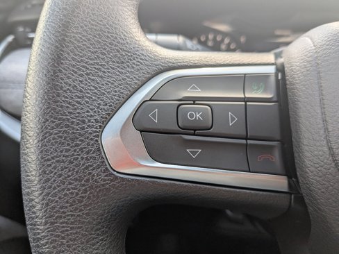 Used 2024 Jeep Compass Sport image 16