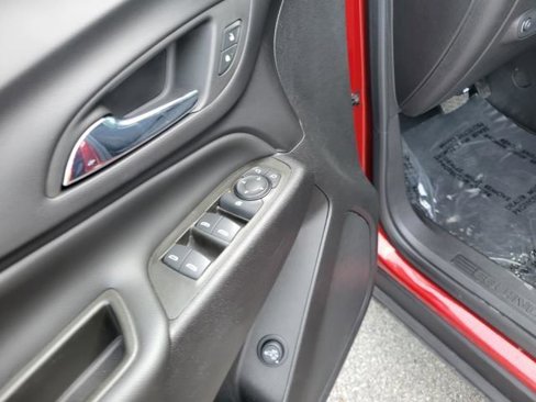 Used 2023 Chevrolet Equinox LT image 17