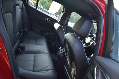 Used 2022 Alfa Romeo Giulia Sprint image 18