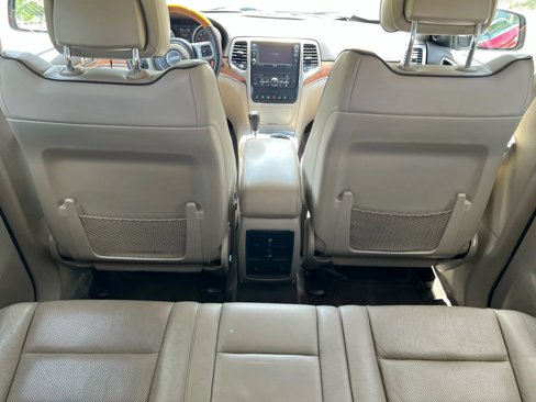 Used 2013 Jeep Grand Cherokee Overland image 28