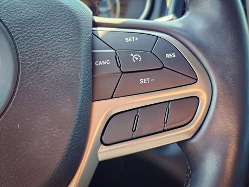 Certified 2021 Jeep Cherokee Latitude Lux w/ Comfort/Convenience Group image 21