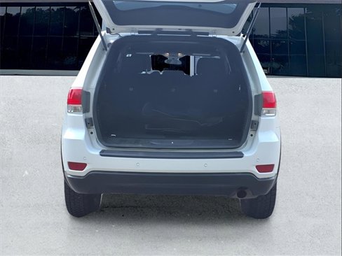Used 2018 Jeep Grand Cherokee Laredo image 7