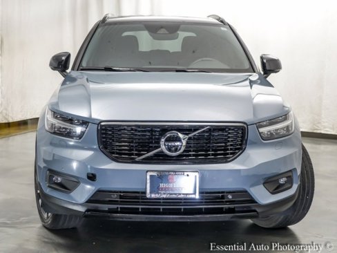 Used 2020 Volvo XC40 T4 R-Design image 5