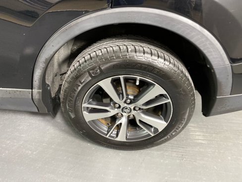 Used 2018 Toyota RAV4 XLE image 25
