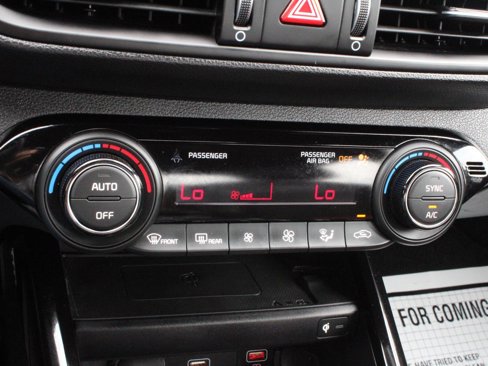 Used 2022 Kia Forte GT-Line w/ GT-Line Premium Package image 27