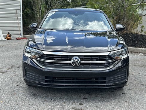 Used 2024 Volkswagen Jetta SE image 9