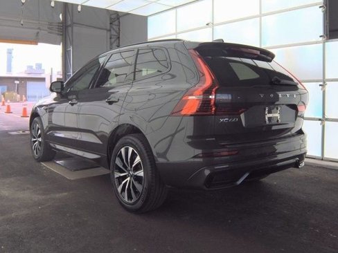 Used 2024 Volvo XC60 B5 Core w/ Protection Package Premier image 3