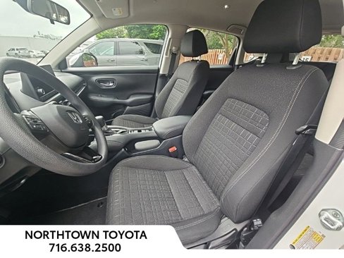 Used 2023 Honda HR-V LX image 14