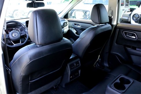 Used 2021 Nissan Rogue SL w/ Premium Package image 23