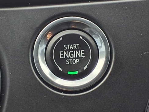 Used 2019 Chevrolet Blazer LT image 16