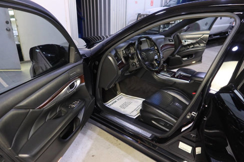 Used 2015 INFINITI Q70 5.6 image 17