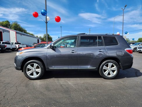 Used 2013 Toyota Highlander Limited image 2