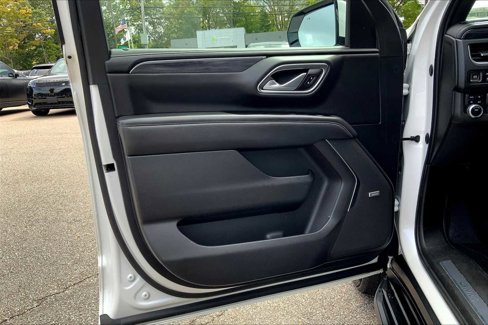 Used 2021 GMC Yukon XL SLT w/ SLT Premium Package image 20