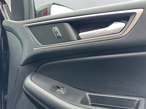 Used 2021 Ford Edge SEL w/ Cargo Accessory Package image 17